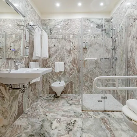 Ξενοδοχείο La Paloma Blanca 4*