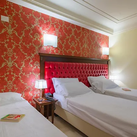 Hotel La Paloma Blanca 4*